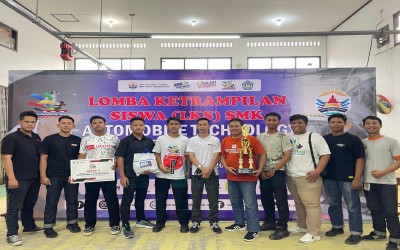 Kerja Keras Berbuah Prestasi, SMK MuhiKu Sabet Juara 2 LKS TKR